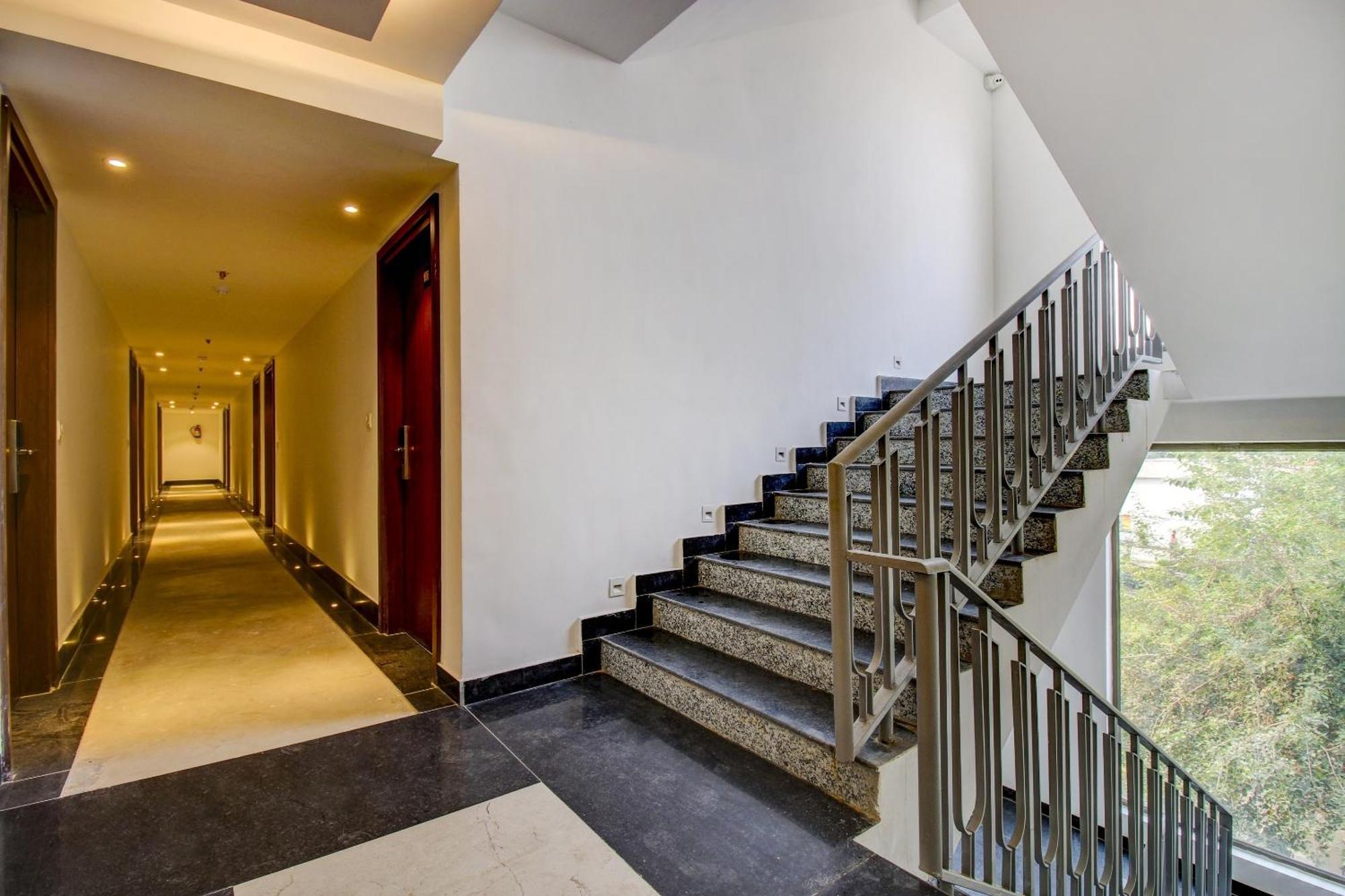 فندق Super Townhouse Oak Aurelia Grand لاكناو المظهر الخارجي الصورة